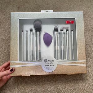 Real Techniques Disco Glam Brush Set Makeup Brushes Make Up Face Skin MUA NEW